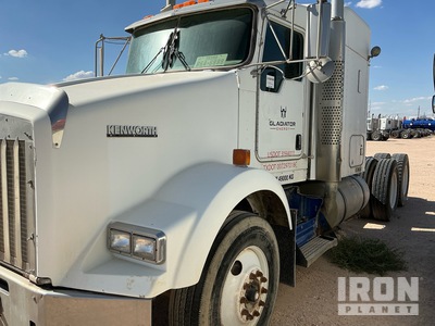 2006 Kenworth T800 6x4 T/A Sleeper Truck Tractor (Inoperable)