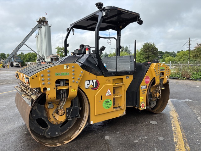 2023 Cat CB-13 Double Drum Roller