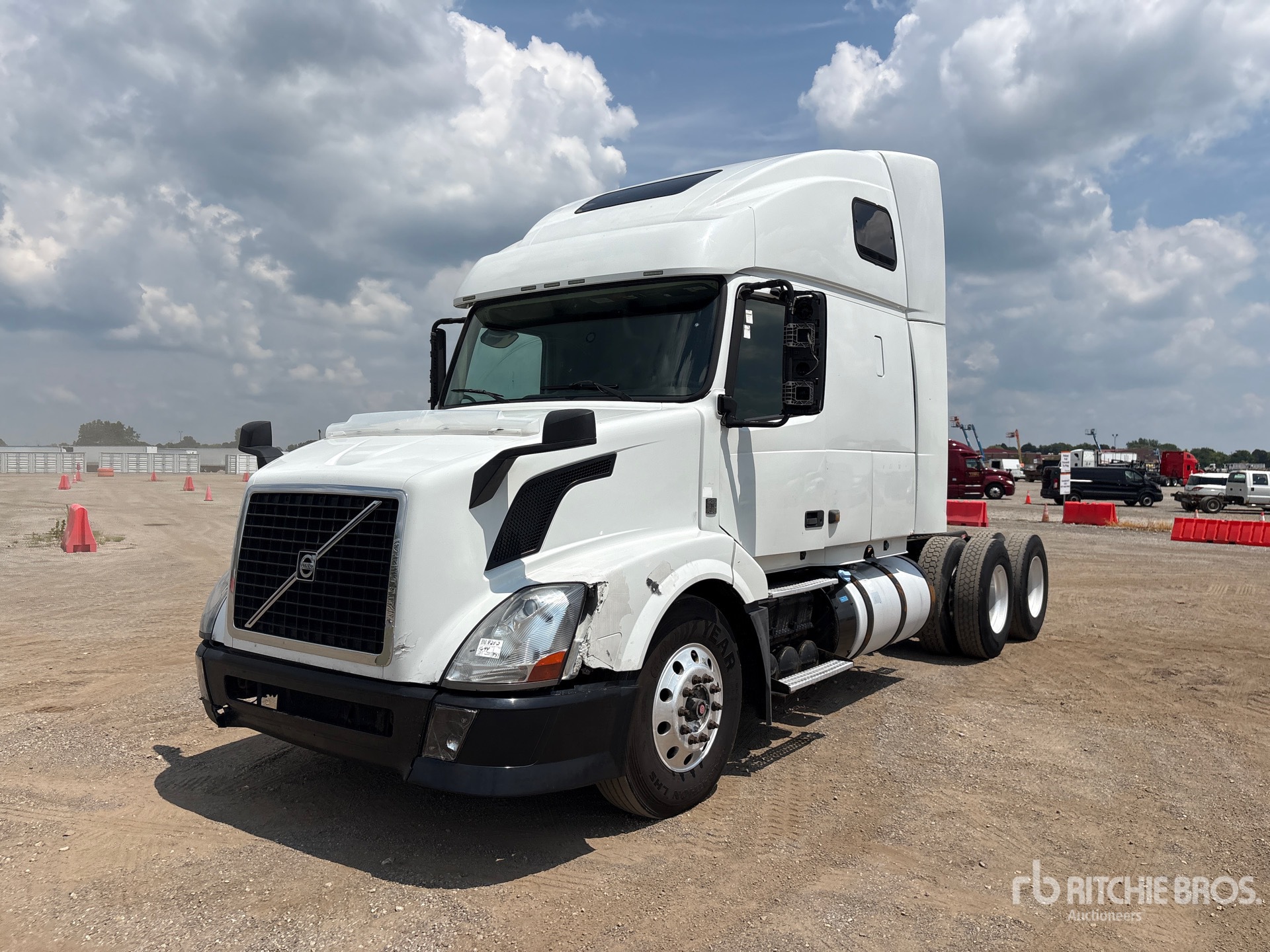 2015 Volvo VNL 6x4 T/A Sleeper Truck Tractor