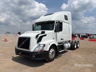 2015 Volvo VNL 6x4 Ciągnik siodłowy T/A z kabiną sypialną