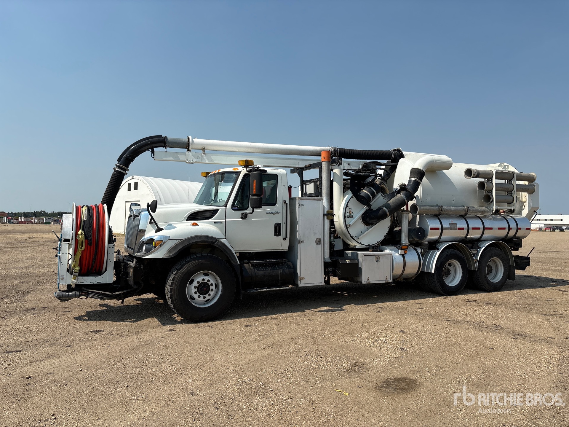 2011 International WorkStar 7500 6x4 Vacuum Tanker Truck