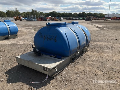 2017 Western SK440P 2000 L Réservoir d'eau