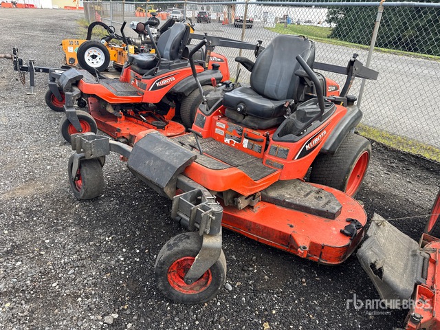 2019 Kubota ZD1211L Zero-Turn Lawn Mower
