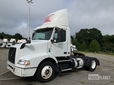 2015 Volvo VNM42T 4x2 Tracteur Routier