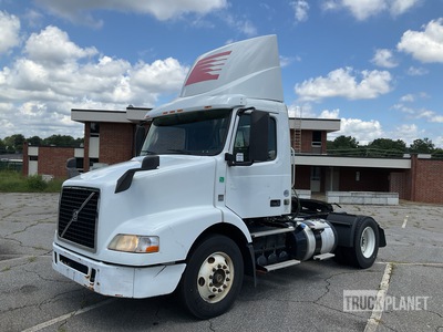 2016 Volvo VNM42T 4x2 Tracteur Routier