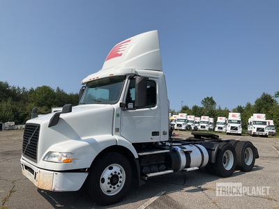 2016 Volvo VNM 6x4 T/A Day Cab Truck Tractor