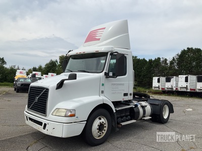 2015 Volvo VNM 4x2 S/A Day Cab Truck Tractor
