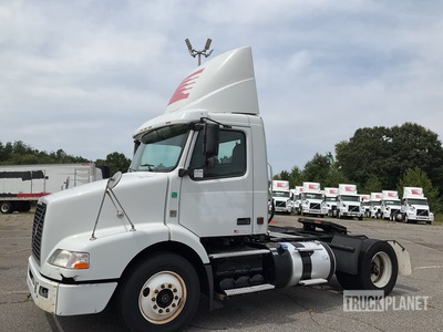 2014 Volvo VNM 4x2 S/A Day Cab Truck Tractor