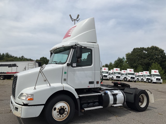 2014 Volvo VNM 4x2 S/A Day Cab Truck Tractor
