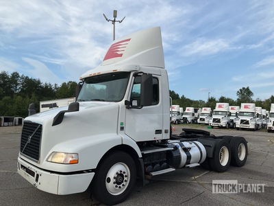 2015 Volvo VNM 6x4 T/A Day Cab Truck Tractor