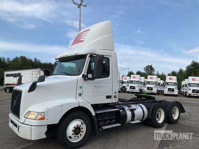 2015 Volvo VNM 6x4 T/A Day Cab Truck Tractor