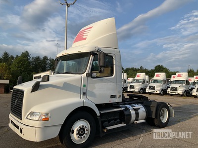 2014 Volvo VNM 4x2 S/A Day Cab Truck Tractor