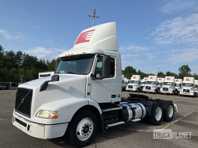 2016 Volvo VNM 6x4 T/A Day Cab Truck Tractor