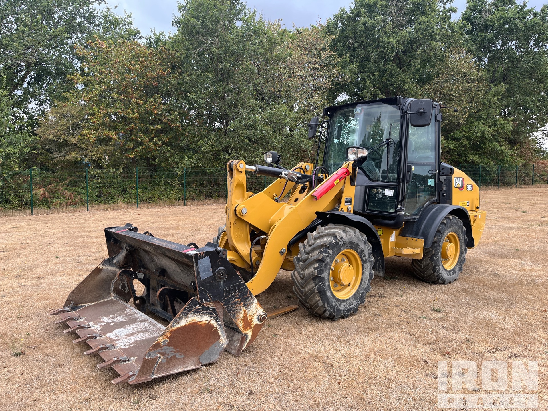 2023 Cat 906 Wheel Loader