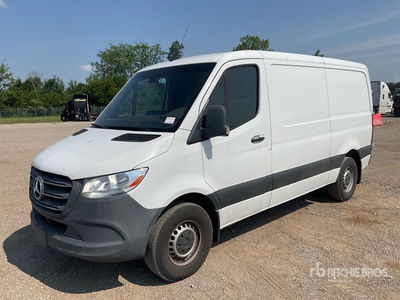 2021 Mercedes-Benz Sprinter 1500 فان نقل
