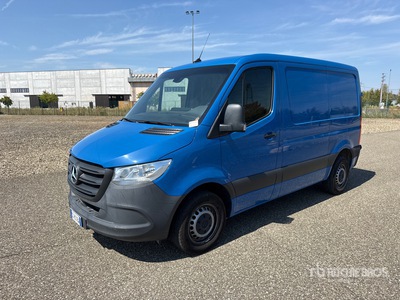 2024 Mercedes-Benz Sprinter 211 CDi Cargo Van