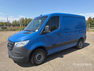 2024 Mercedes-Benz Sprinter 211 CDi Cargo Van