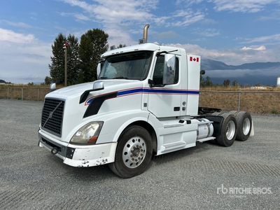 2013 Volvo VNL 6x4 T/A Day Cab Truck Tractor