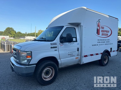 2012 Ford F-350 4x2 Furgoneta caja cerrada