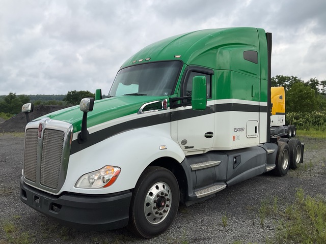 2014 Kenworth T680 6x4 T/A Sleeper Truck Tractor