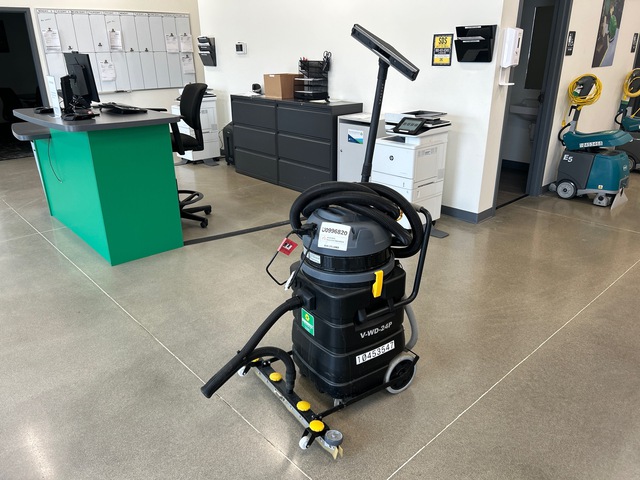 2021 Tennant V-WD-24P Electric Wet/Dry Vacuum
