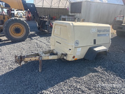 2002 Ingersoll Rand P185WIR 185 cfm Mobile Sprężarka powietrza (Inoperable)