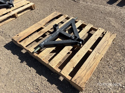 2026 TQH-26-02C Hitch Receiver Adapter 3-Point Hitch (Unused)