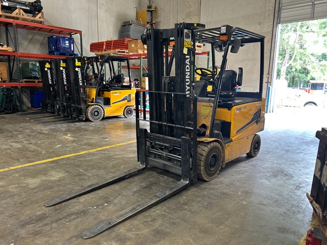 2021 Hyundai 30B-9U 6000 lb Electric Forklift