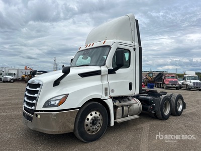 2023 Freightliner Cascadia 126 6x4 T/A Day Cab Truck Tractor