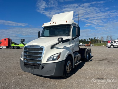 2020 Freightliner Cascadia 126 6x4 T/A Day Cab Truck Tractor