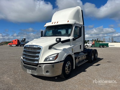 2020 Freightliner Cascadia 126 6x4 T/A Day Cab Truck Tractor