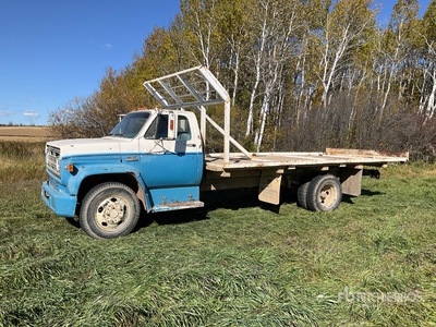 GMC 6000 4x2 Flatbed Truck
