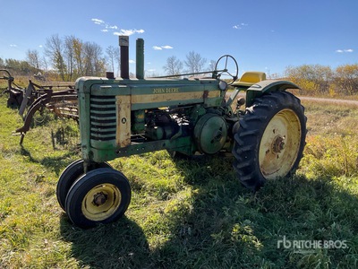 John Deere Model A 2WD Narrow Front アンティーク トラック トラクター (Inoperable)
