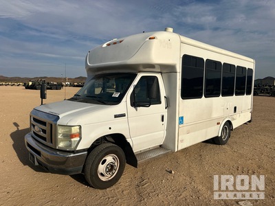 2014 Ford E-450 Econoline Super Duty Bus