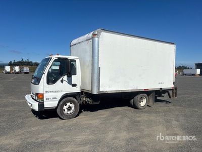 2004 Isuzu NPR 4x2 Camion fourgon