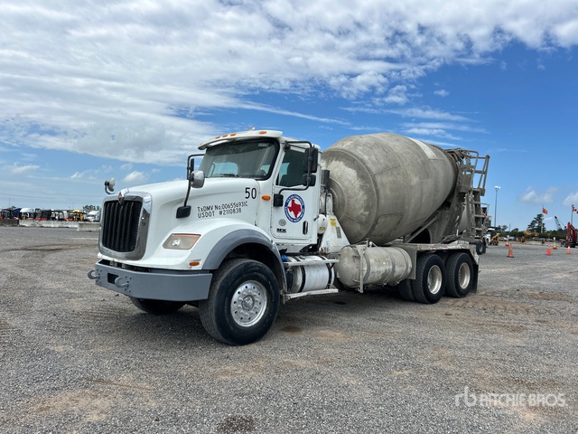 2018 International HX615 6x4 Mixer Truck