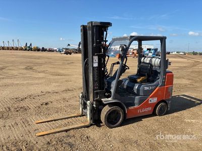 2008 Toyota 8FGCU32 2200 lb Pneumatic Tire Wózek widłowy