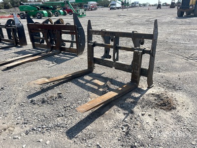 JRB 53 in Wheel Loader Forks