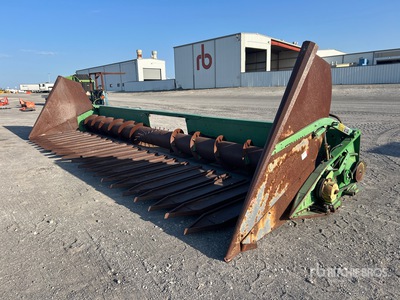 John Deere 22 Row 12 in Corn Combine Header