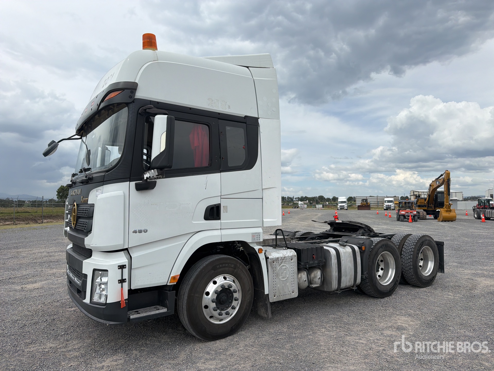 2025 Shacman X3000 6x4 Tractocamion con Dormitorio / T/A Cabover w/ Sleeper