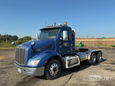 2017 Peterbilt 579 6x4 T/A Day Cab Truck Tractor