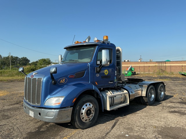 2017 Peterbilt 579 6x4 T/A Day Cab Truck Tractor