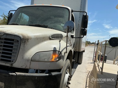 2014 Freightliner M2 106 4x2 Van Truck