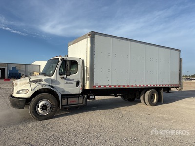 2014 Freightliner M2106 4x2 شاحنة فان