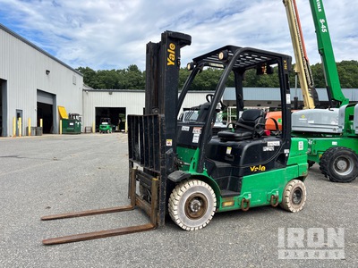 2016 Yale GTP050LXNDAE087 4750 lb Pneumatic Tire Forklift