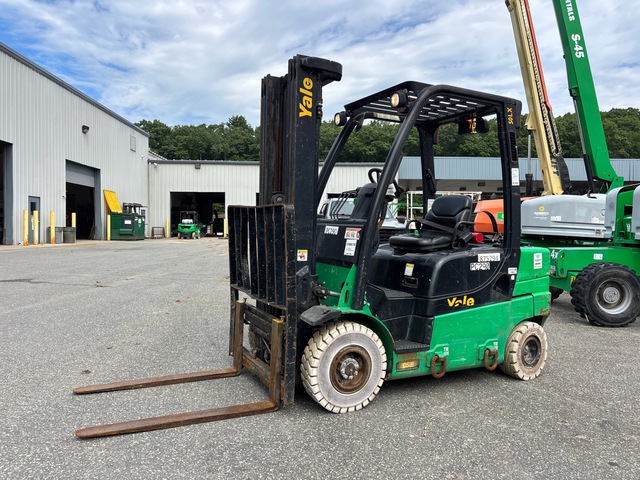 2016 Yale GTP050LXNDAE087 4750 lb Pneumatic Tire Forklift