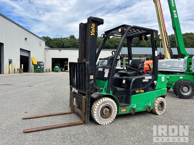 2016 Yale GTP050LXNDAE087 4750 lb Pneumatic Tire Forklift