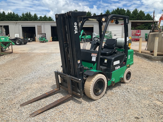 2017 Yale GTP60VX 4650 lb Pneumatic Tire Forklift