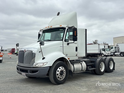 2013 International 8600 6x4 Tracteur Routier