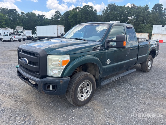 2011 Ford F-250 XL 4x4 Extended Cab Pickup